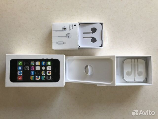 Коробки для iPhone 5s Space Grey 16 gb и EarPods