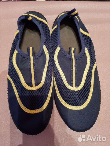 Обувь для бассейна и пляжа (аквашузы)