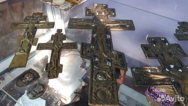 Распятия меднолитые