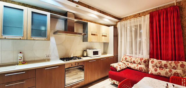 3-к. квартира, 85 м², 3/10 эт.