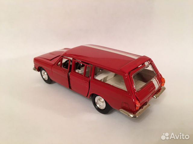 Газ 2402 Волга 1:43 Агат А13