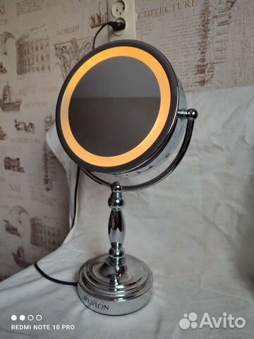 Зеркало Revlon c подсветкой