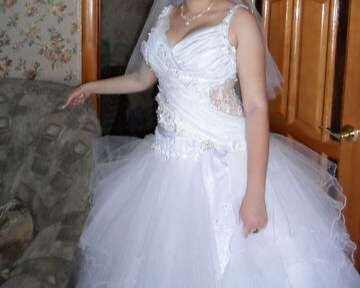 Свадебное платье пышное.белые туфли в подарок