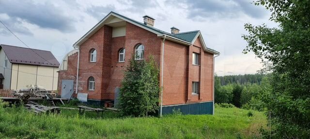 Коттедж 381,5 м² на участке 15 сот.