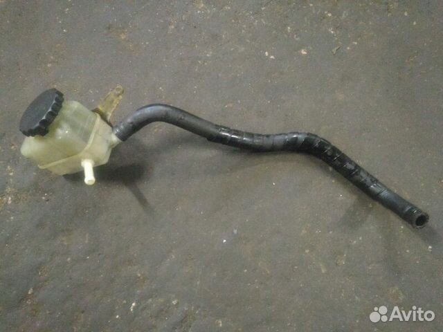 Бачок гур Toyota Avensis T220 1zzfe