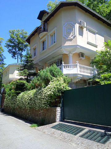 2-к. квартира, 45 м², 2/3 эт.