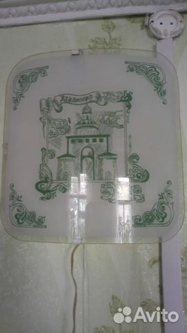 Продам настенный светильник