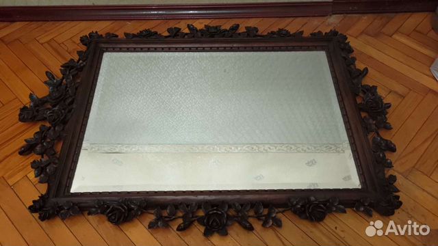 Антикварное зеркало. Резное дерево