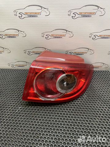 Фонарь задний правый Mazda Demio 2005-2007