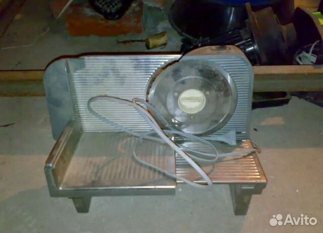 Продаю слайсер/ломтерезка zelmer 493