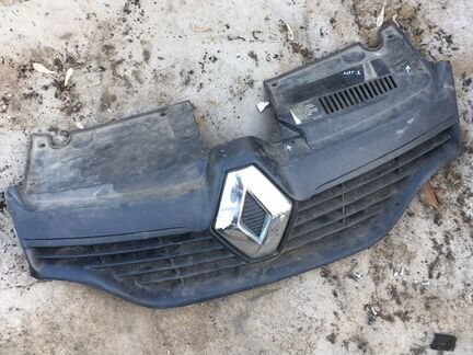 Решетка радиатора Renault Logan 2