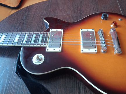 Электрогитара