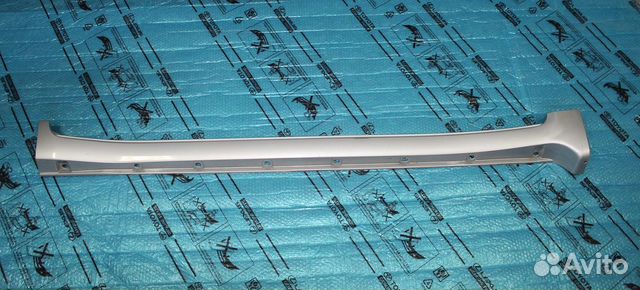 Накладка порога Land Cruiser 200 правая серебро