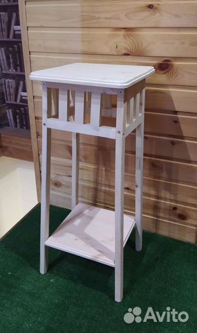 Подставка для цветов с полкой