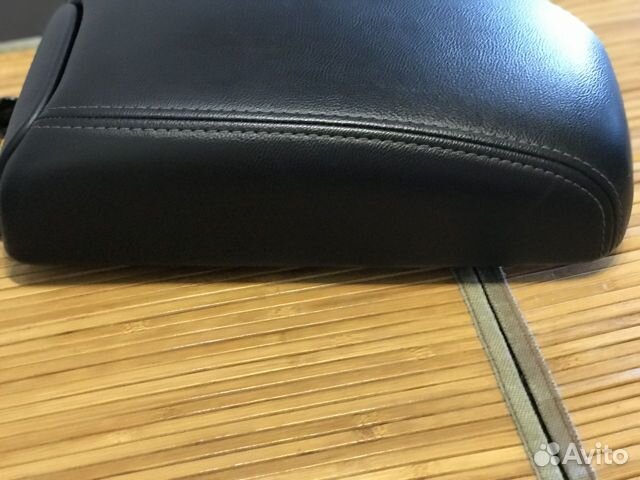 Подлокотник центральный