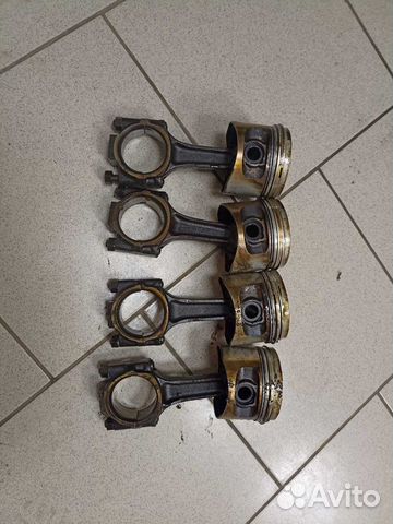 Комплект поршней с шатунами ваз 124 мотор 1.6 16кл