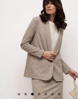 Костюм трикотажный бежевый