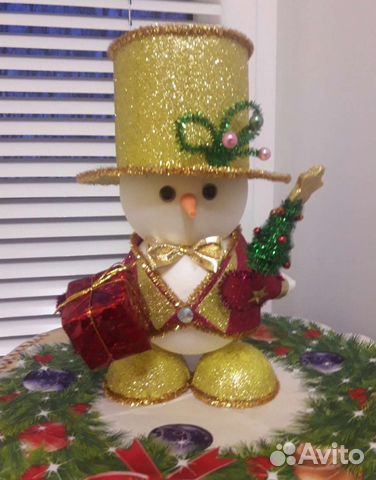 Снеговик подарочный