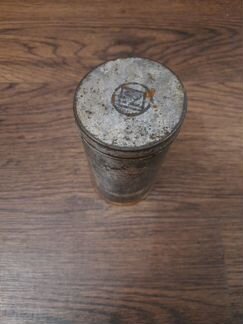 Банка из жести цилиндрической формы