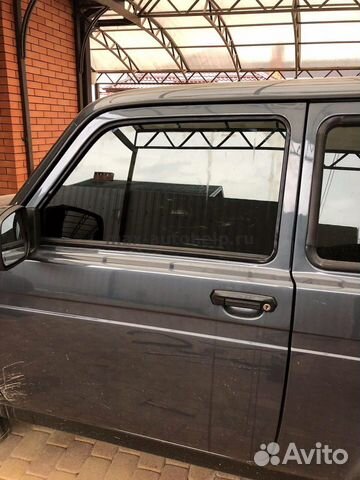 Уплотнители опускного стекла передней двери