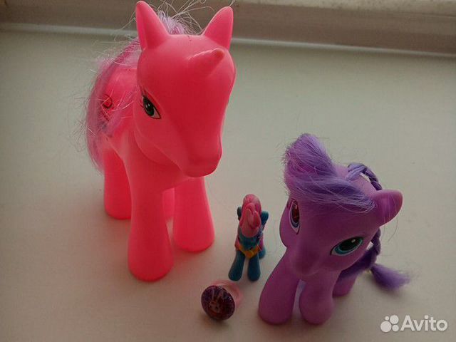 Игрушки пони и кольцо детское