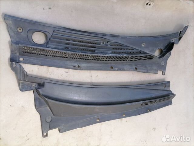 Жабо под дворники Nissan Almera 1998