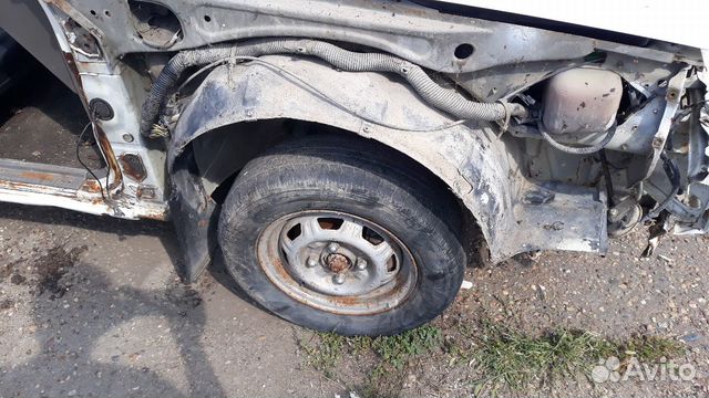 Локеры (защита крыла ) nissan bluebird veu11