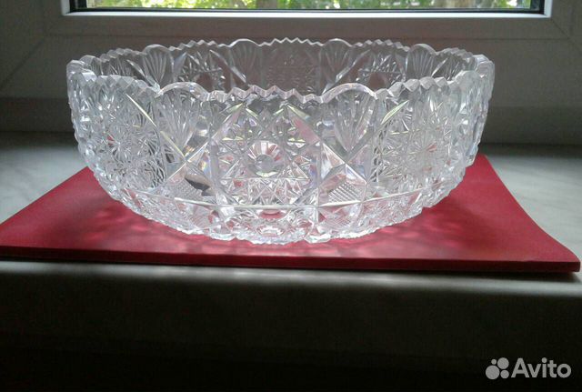 Большая хрустальная салатница