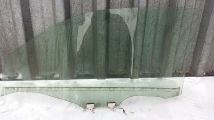 Продам стекло от ниссан марч К12 (nissan m