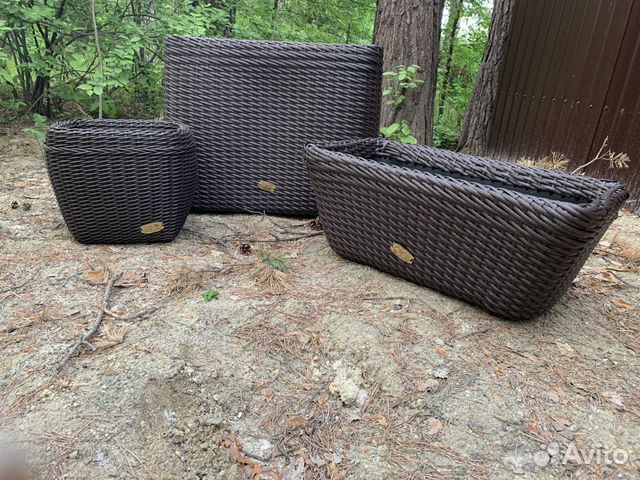 Кашпо из искусственного ротанга на заказ