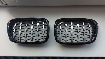 Ноздри решетки бмв Е39 diamond 2020