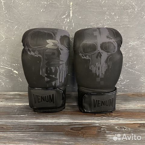 Боксерские перчатки
