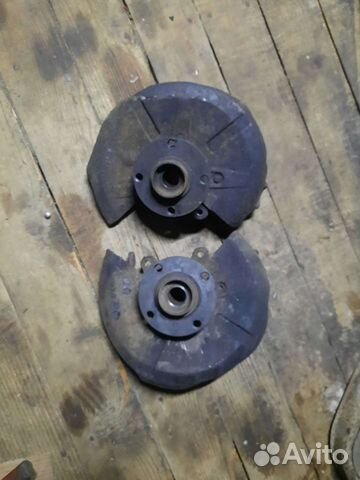 Поворотный кулак Audi 80 b3