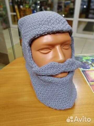 Шапка вязаная с бородой