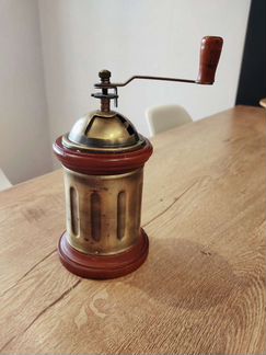 Винтажная кофемолка