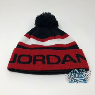 Шапка Jordan с помпоном новая