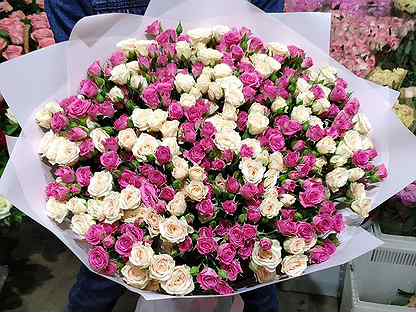 Букет кустовых Роз. Цветы с Доставкой