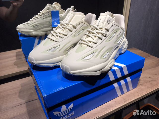 Кроссовки мужские adidas ozweego