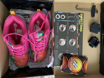 Новые роликовые кроссовки Heelys