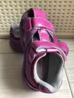 Сандалии для девочки р24-25