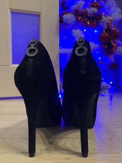Черные туфли Guess почти новые 40-41 размер