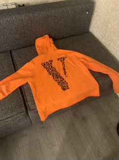 Худи Vlone playboi Carti