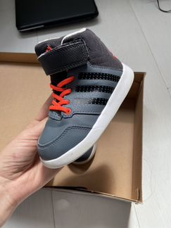 Кроссовки Adidas kids новые