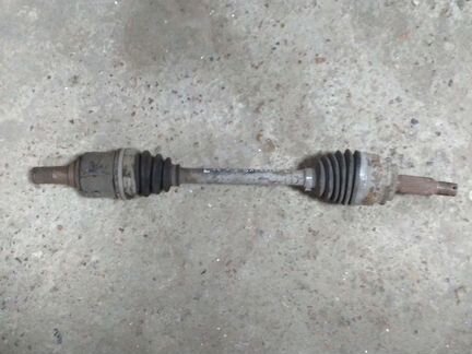 Привод левый Митсубиси Лансер 10