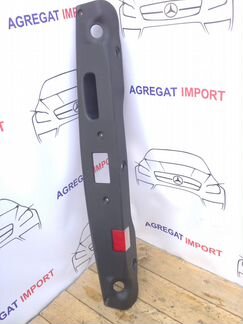 Накладка крышки багажника внутренняя C-class w204