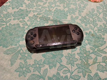 Игровая приставка Sony Playstation Portable e1008