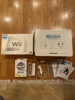 Wii приставка полный комплект, состояние хорошее