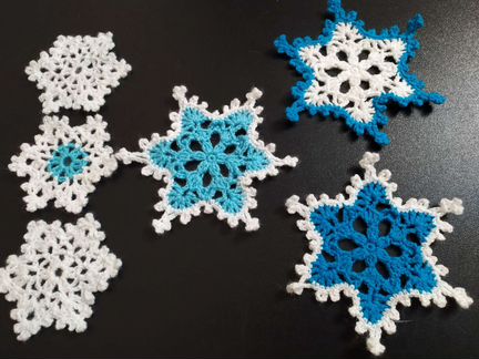Снежинки комплект вязаные