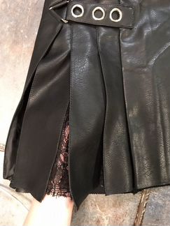 Чёрная кожаная юбка