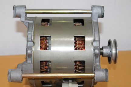 Двигатель Ariston C00009165 бу. 5061